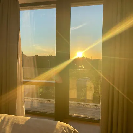 Deluxe Rodeada De Vinedos Hotel *